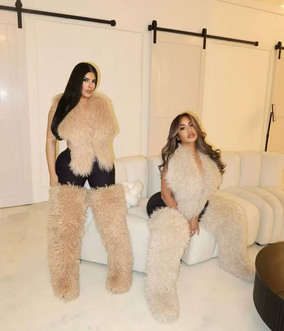 FUR BOOTS